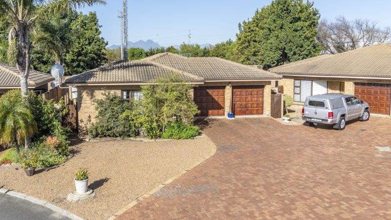 To Let 3 Bedroom Property for Rent in Sonstraal Heights Western Cape